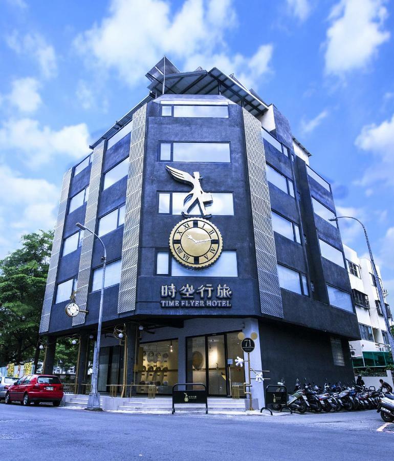 Time Flyer Hotel Tajcshung Kültér fotó
